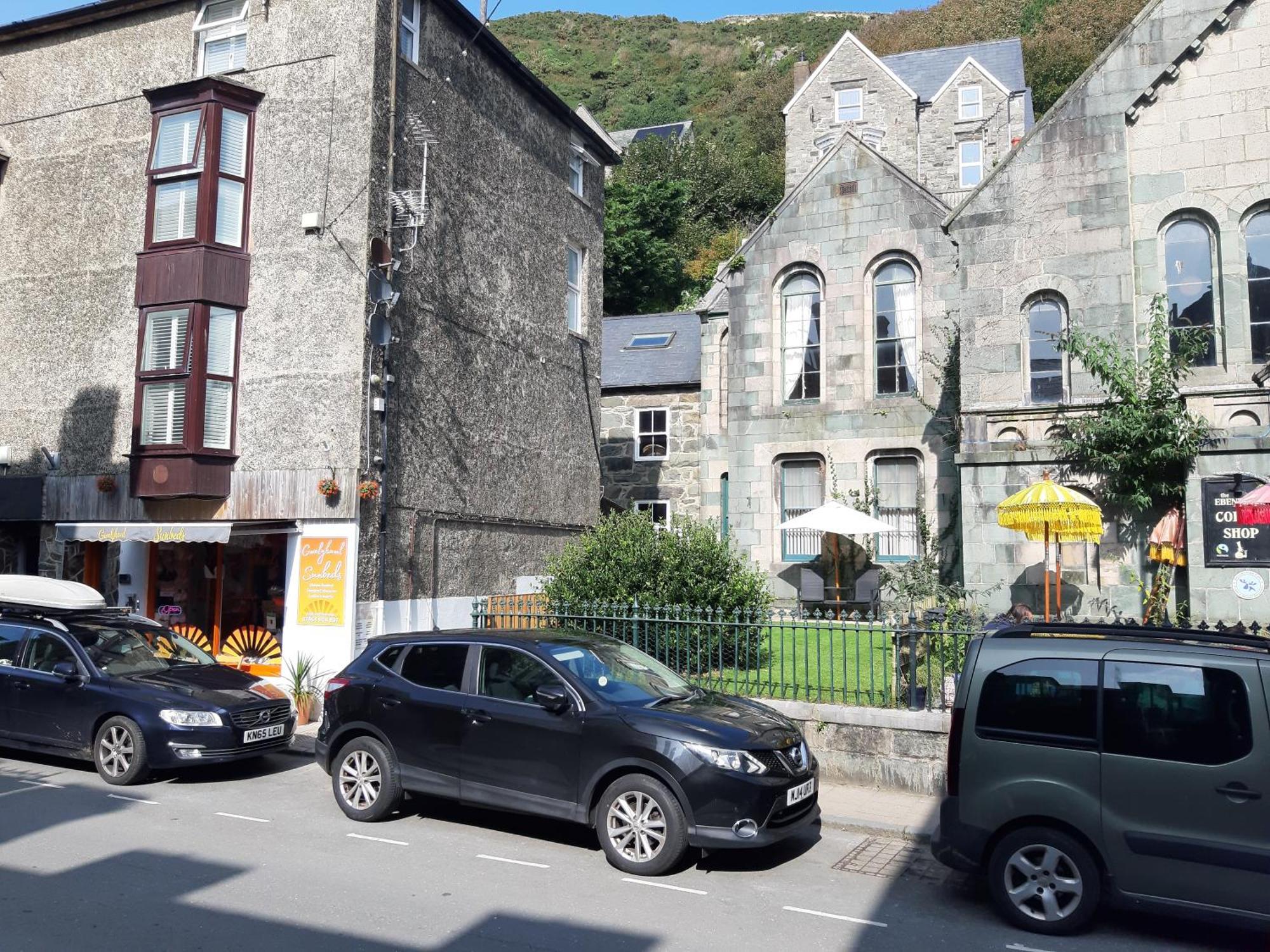 Ground Floor Barmouth Centre Apartment With Garden 外观 照片